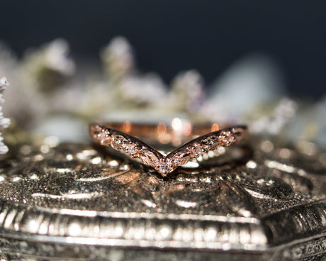 Chevron leaf diamond wedding band