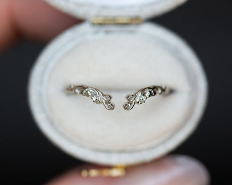 Open filigree band