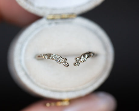 Open filigree band