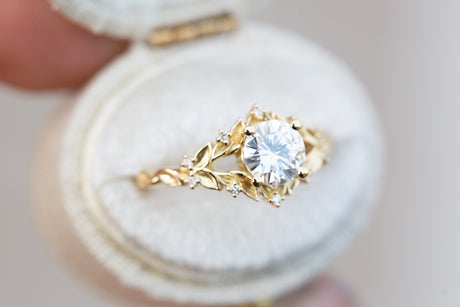 Briar rose with 6mm round moissanite