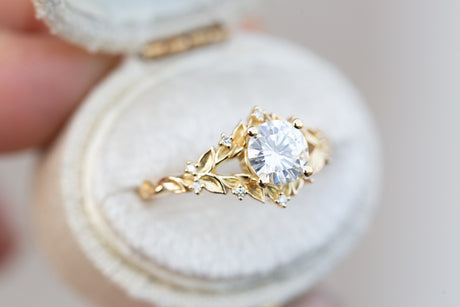 Briar rose with 6mm round moissanite