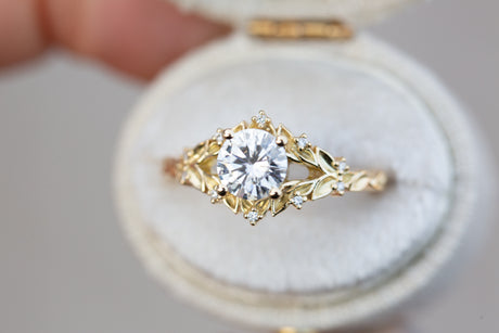 Briar rose with 6mm round moissanite