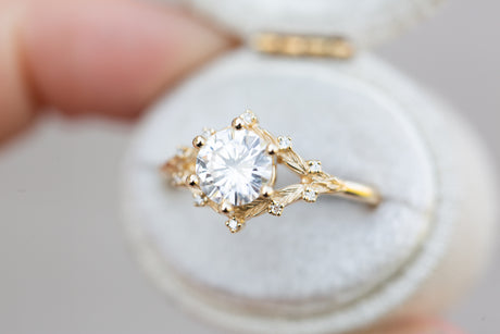 Woodland solitaire with 7mm round moissanite