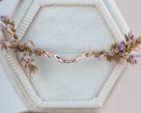 Curved leafy wedding band